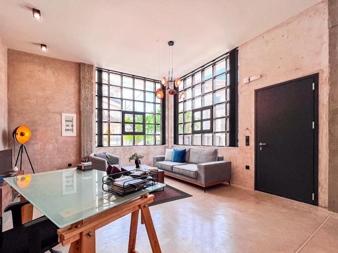 Mini Loft Apartment Kalamata Bagian luar foto