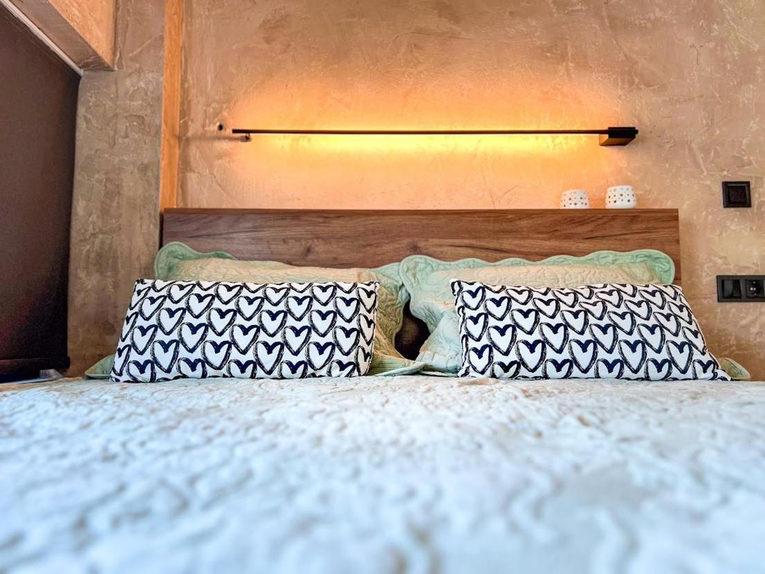 Mini Loft Apartment Kalamata Bagian luar foto